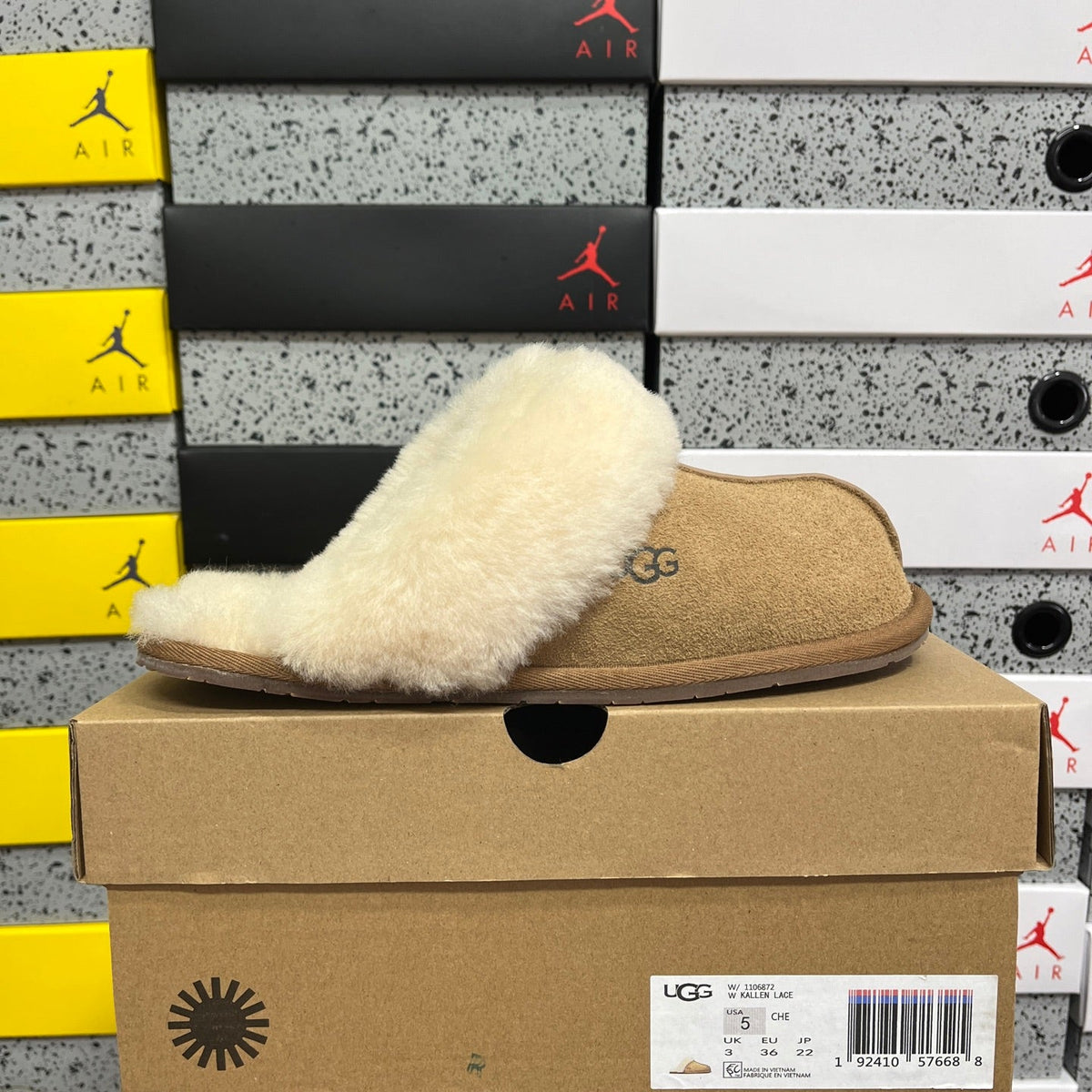 UGG Scuffette II Sherpa Slipper – Women's Fluffy Suede Mule in Chestnut