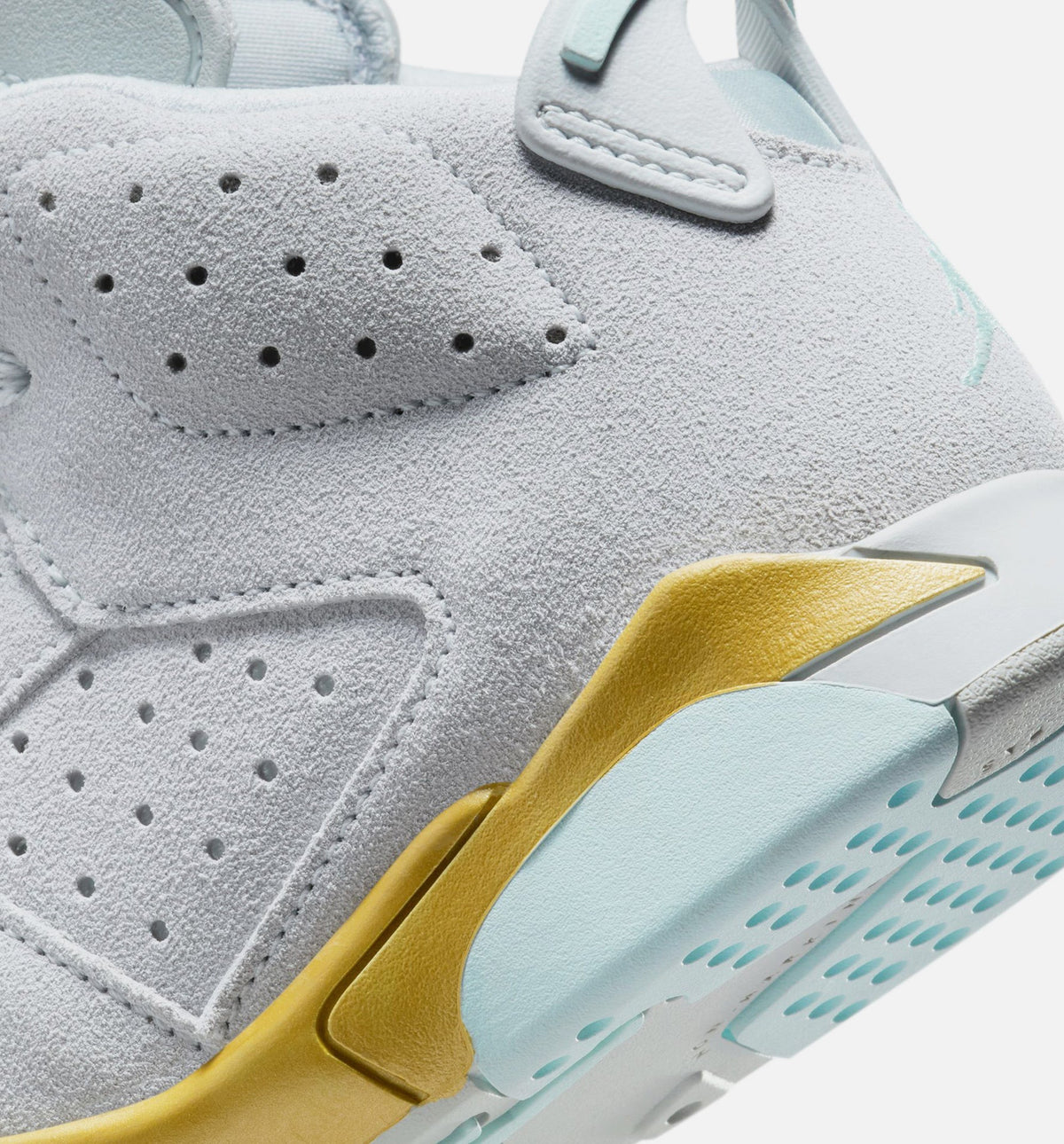 Air Jordan 6 Retro Pearl Preschool Lifestyle Shoe – Pure Platinum/Glacier Blue/Metallic Gold
