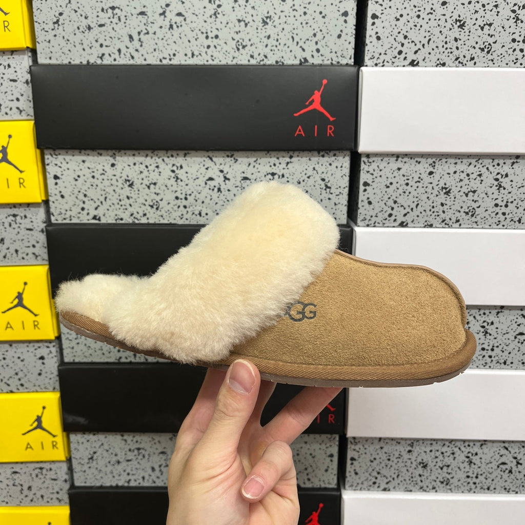 UGG Scuffette II Sherpa Slipper – Women's Fluffy Suede Mule in Chestnut