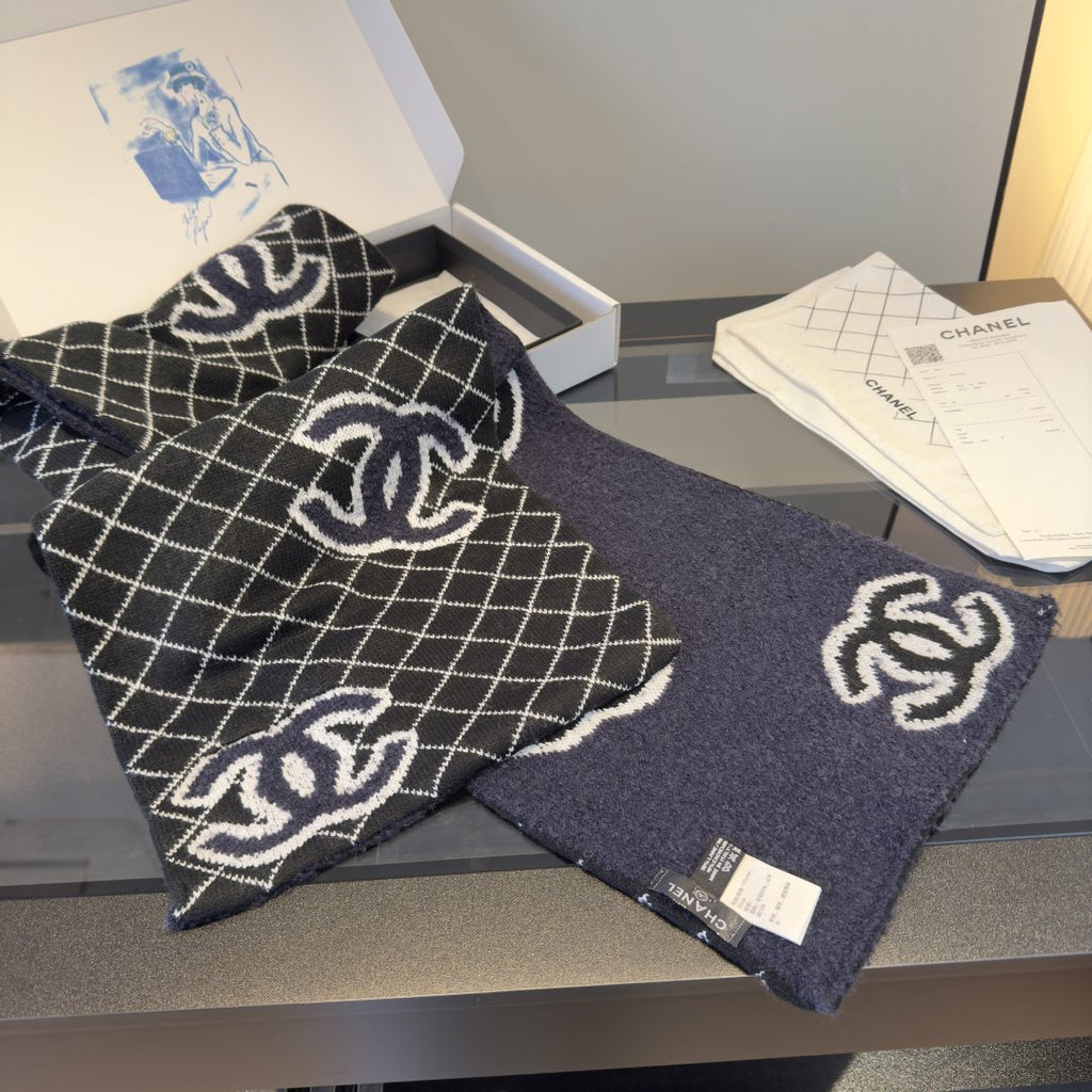 Chanel Graphic Motif Knit Scarf