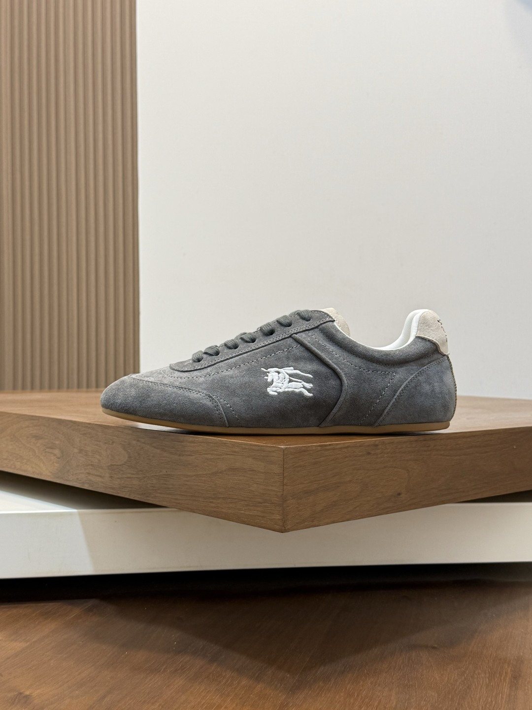 Burberry Low-Top Lace-Up Sneakers