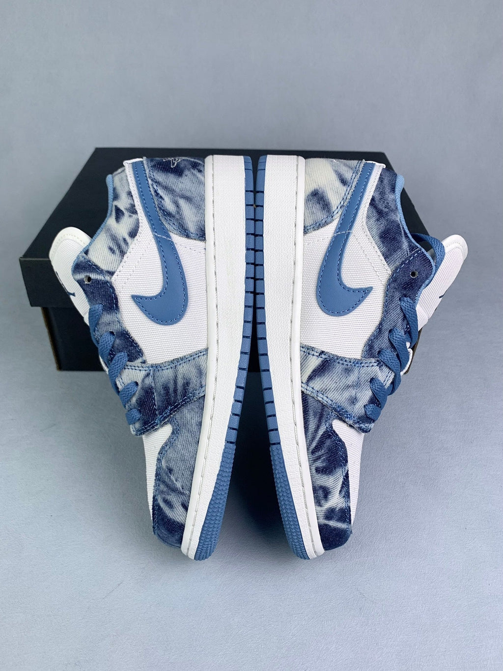 Air Jordan 1 Low Washed Denim White/Blue Unisex Sneakers DM8947-100
